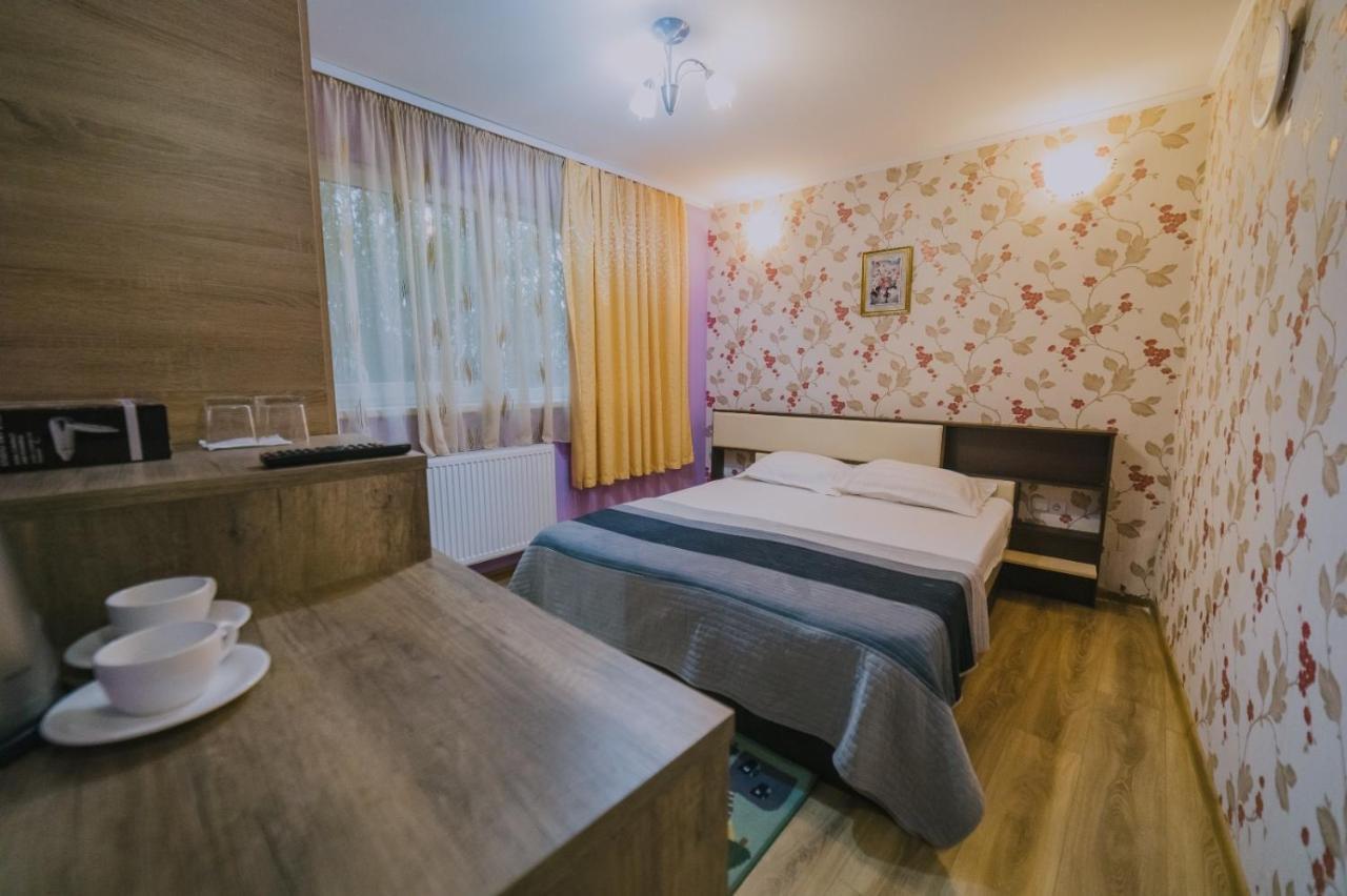 Hostel Denisa Buzău Exteriér fotografie