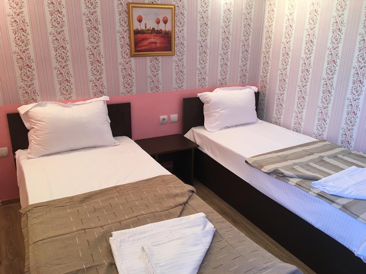 Hostel Denisa Buzău Exteriér fotografie