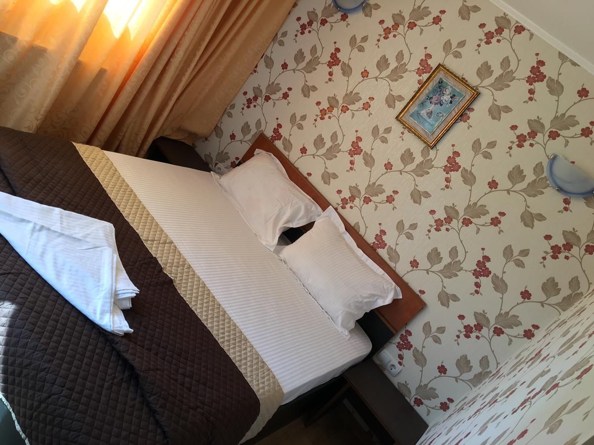 Hostel Denisa Buzău Exteriér fotografie