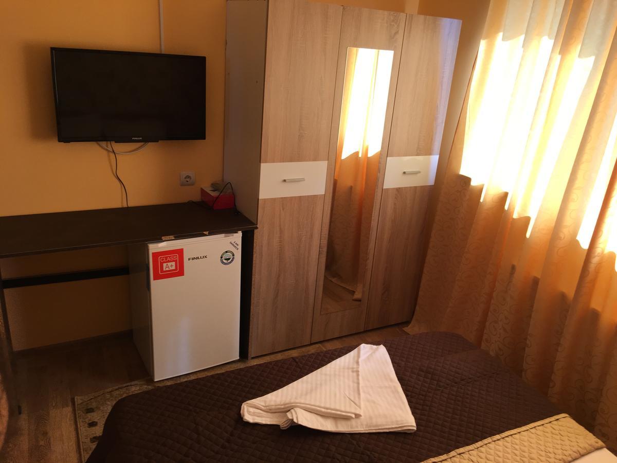Hostel Denisa Buzău Exteriér fotografie