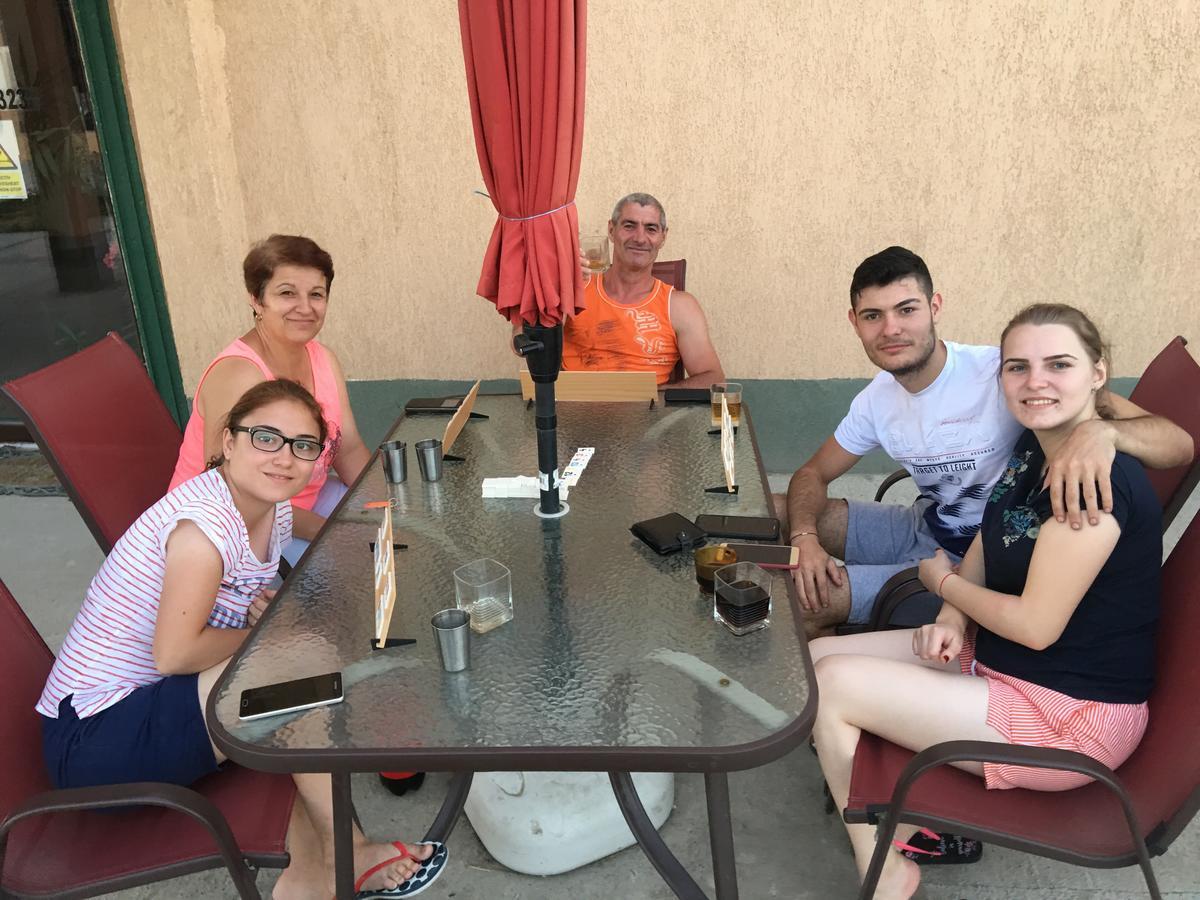 Hostel Denisa Buzău Exteriér fotografie